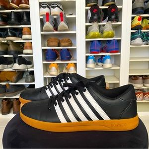 Kwiss tennis shoes - SZ 11!